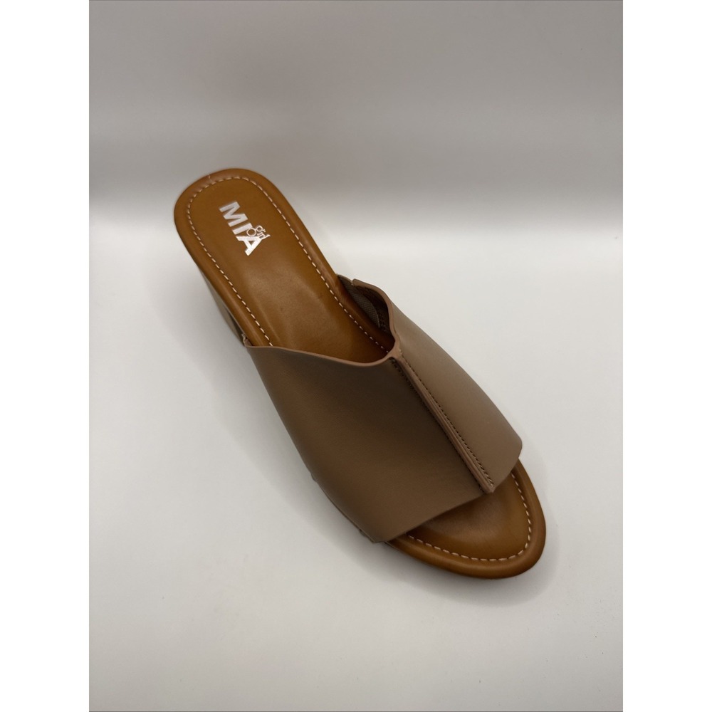 NEW. Faux Leather Platform Wood Mules W/Block Heel By MIA Girl. Sz 7.5